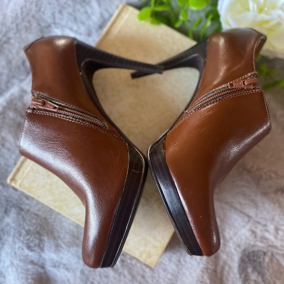 Elegant Brown Ankle Boots WORTHINGTON® - Picture 12 of 14